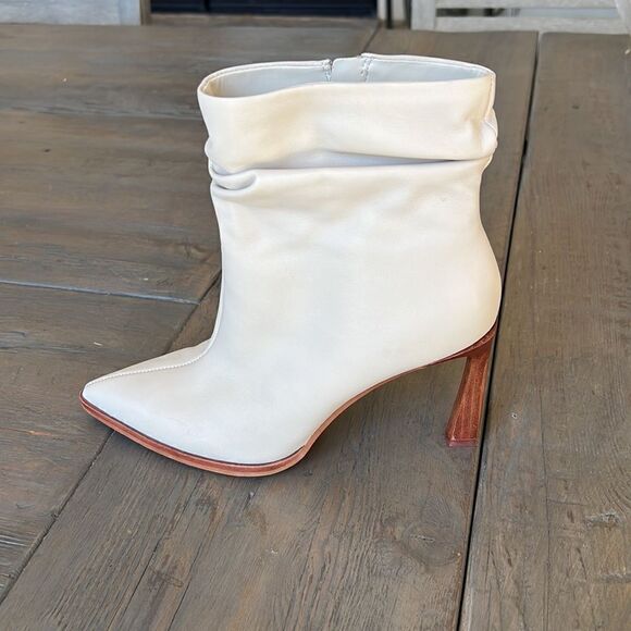 VINCE CAMUTO PRESINDAL BOOTIE US 8.5 - Picture 6 of 8